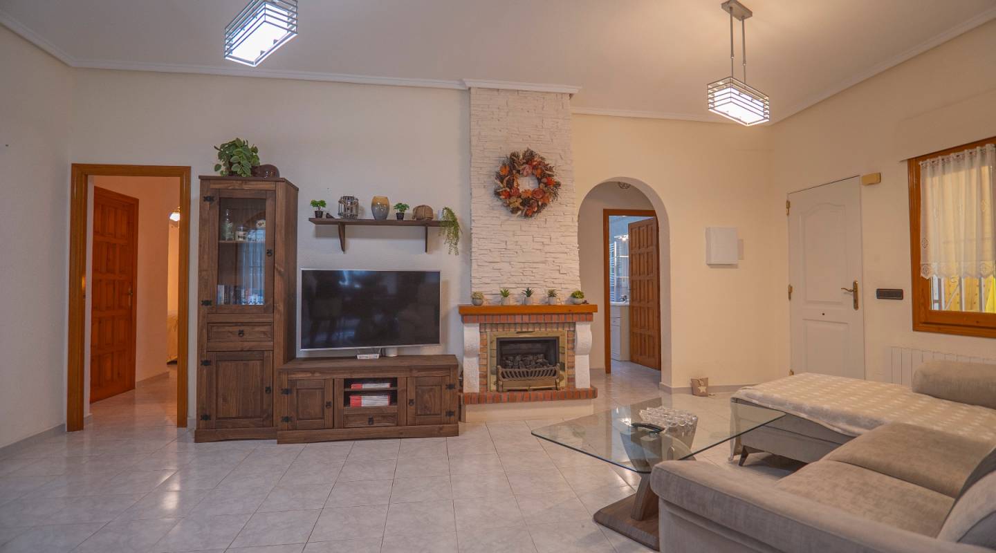 Resale - Villa  - Ciudad Quesada - Pueblo Bravo