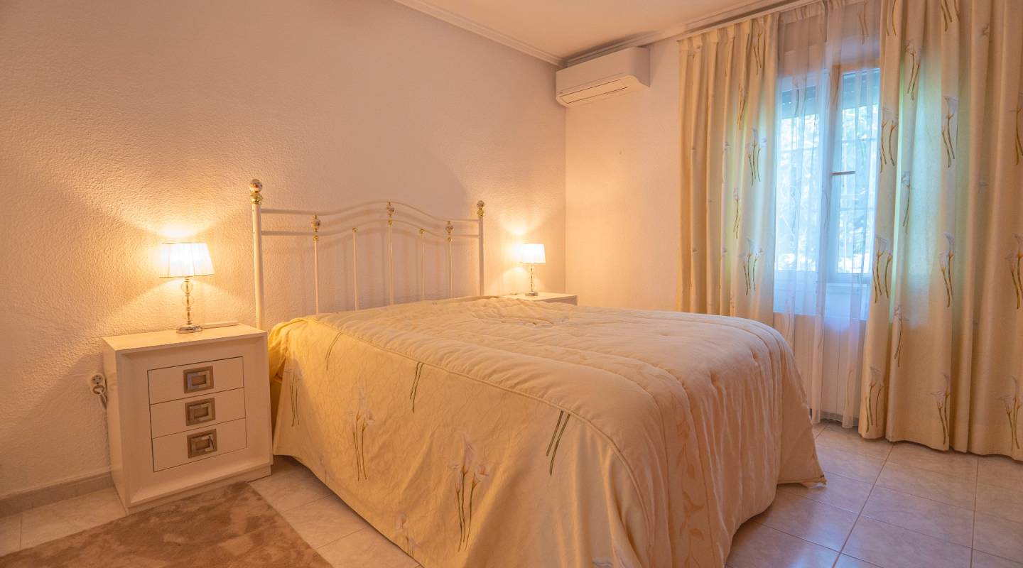 Resale - Villa  - Ciudad Quesada - Pueblo Bravo