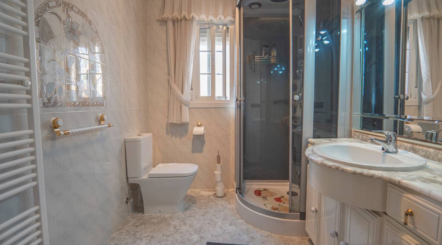 Resale - Villa  - Ciudad Quesada - Pueblo Bravo