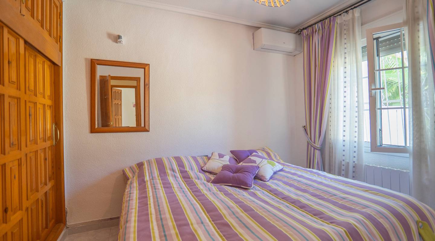 Resale - Villa  - Ciudad Quesada - Pueblo Bravo