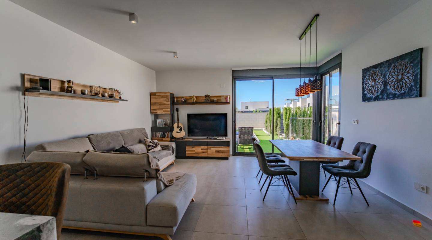 Resale - Semi-Detached House - Benijofar - Alicante