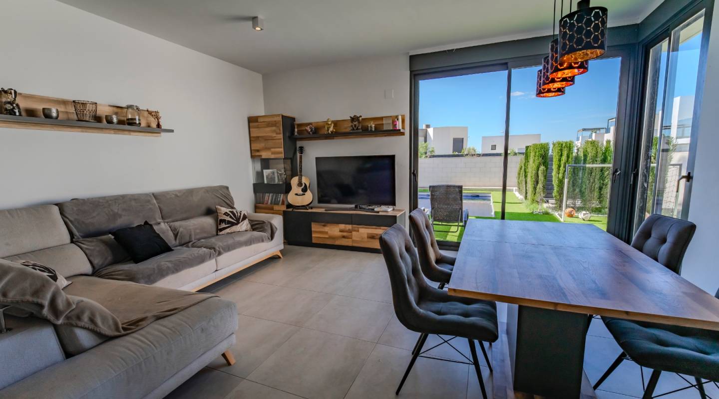 Resale - Semi-Detached House - Benijofar - Alicante