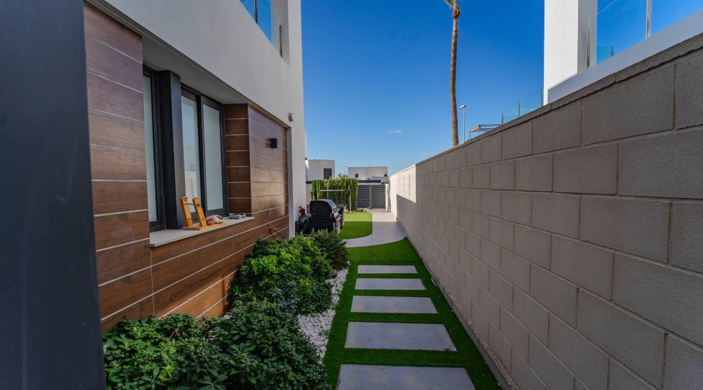 Resale - Semi-Detached House - Benijofar - Alicante