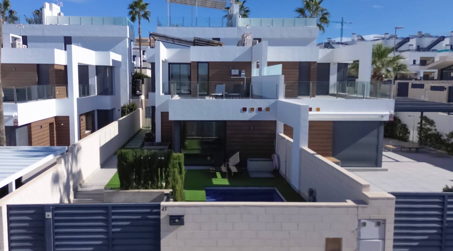 Resale - Semi-Detached House - Benijofar - Alicante