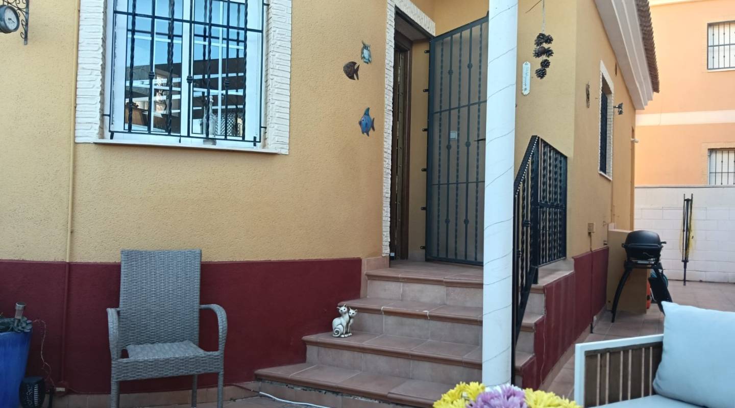 Återförsäljning - House - Detached Villa (4) - Los Montesinos - La Herrada