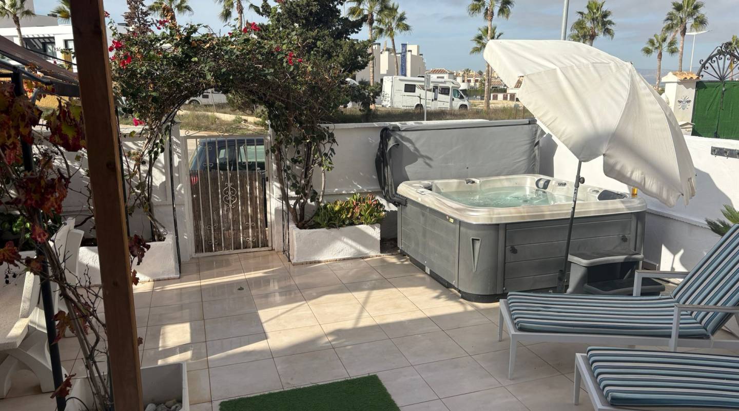 Resale - Townhouse - Algorfa - Alicante