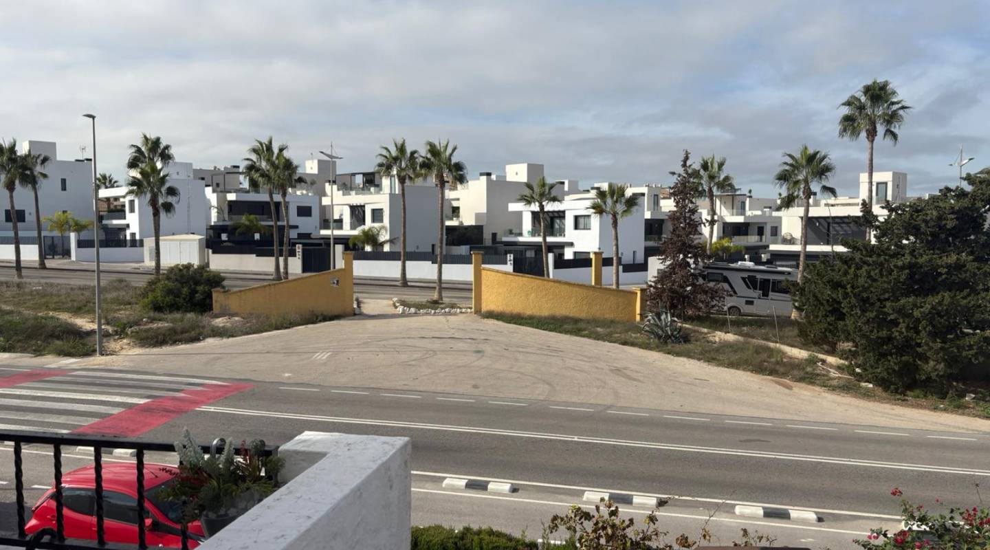 Resale - Townhouse - Algorfa - Alicante