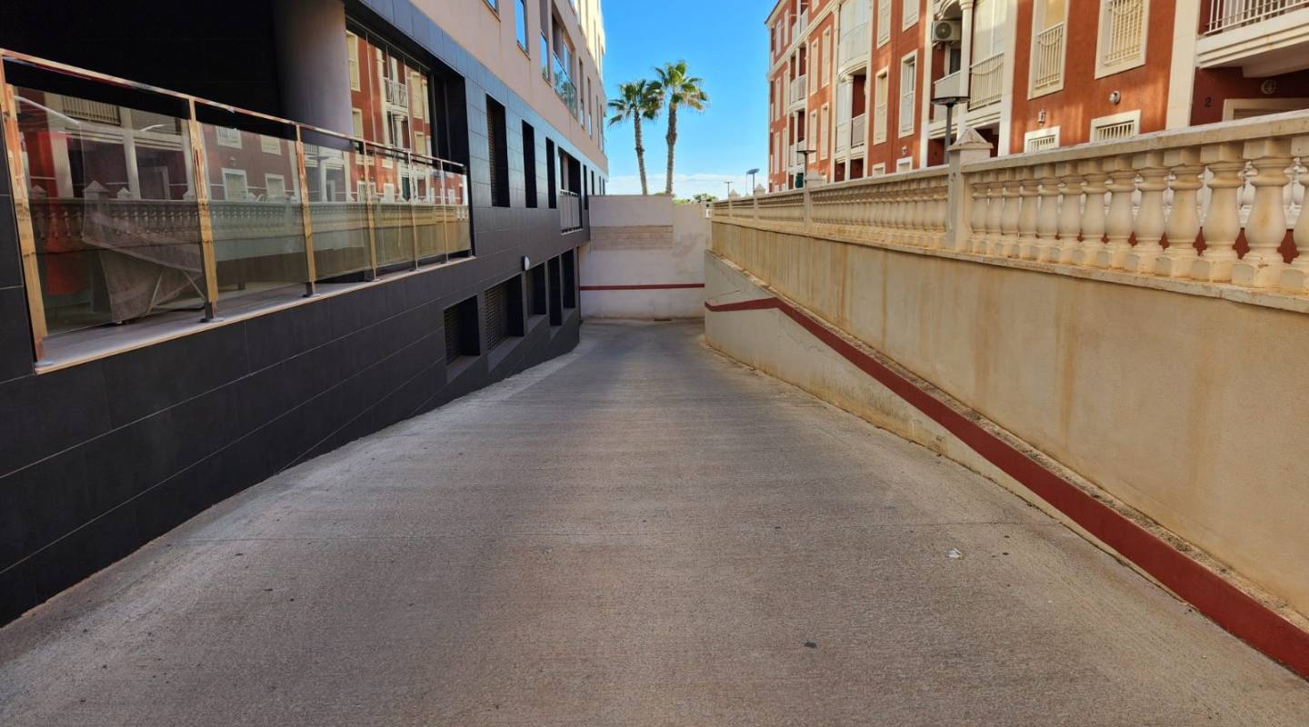 Resale - Apartment - La Mata