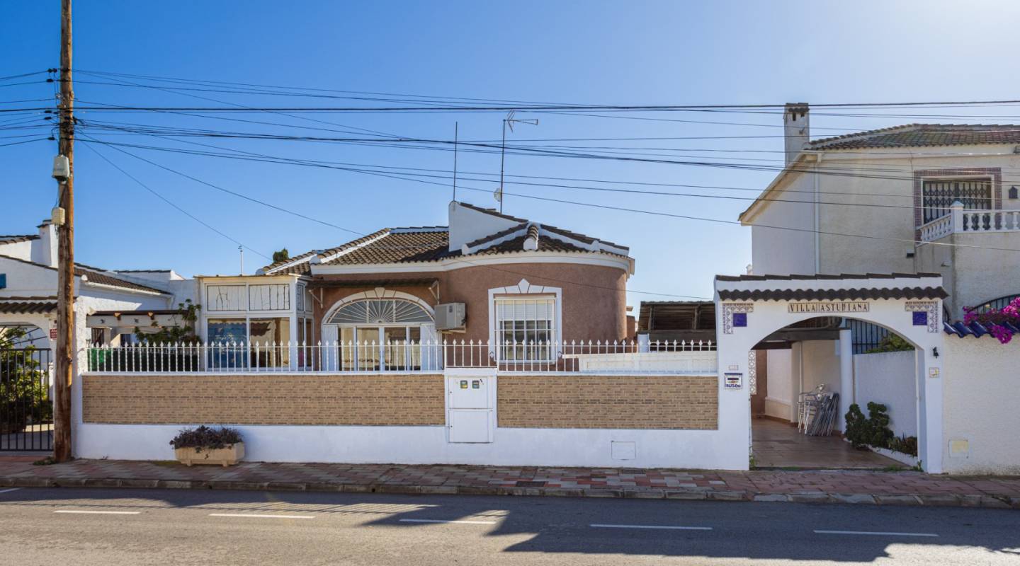 Wederverkoop - Detached Villa - Torrevieja - Urbanización San Luis