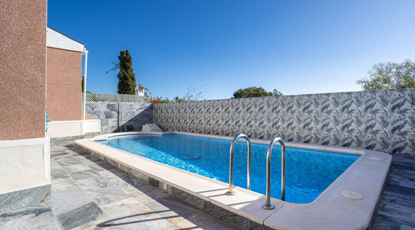 Wederverkoop - Detached Villa - Torrevieja - Urbanización San Luis