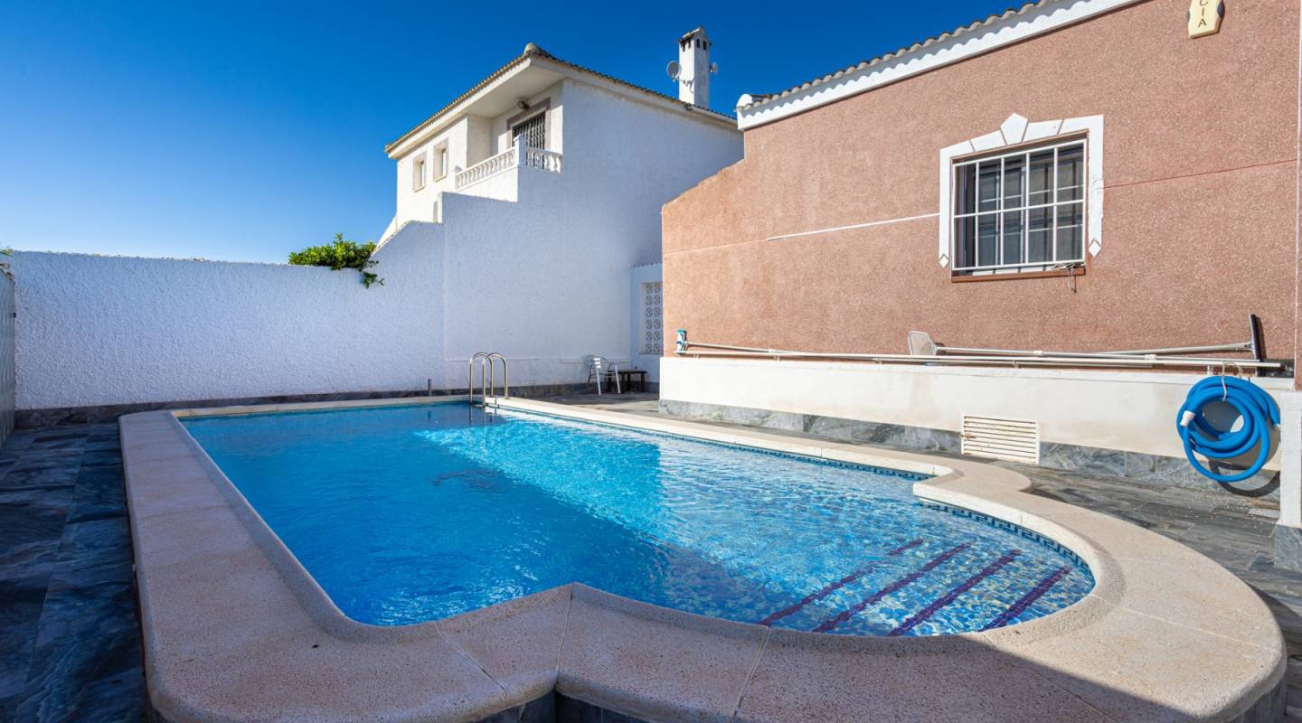 Wederverkoop - Detached Villa - Torrevieja - Urbanización San Luis