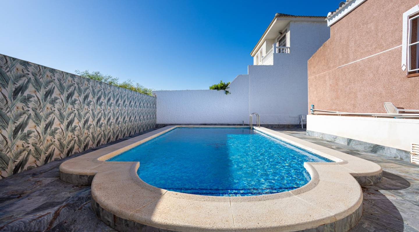 Wederverkoop - Detached Villa - Torrevieja - Urbanización San Luis