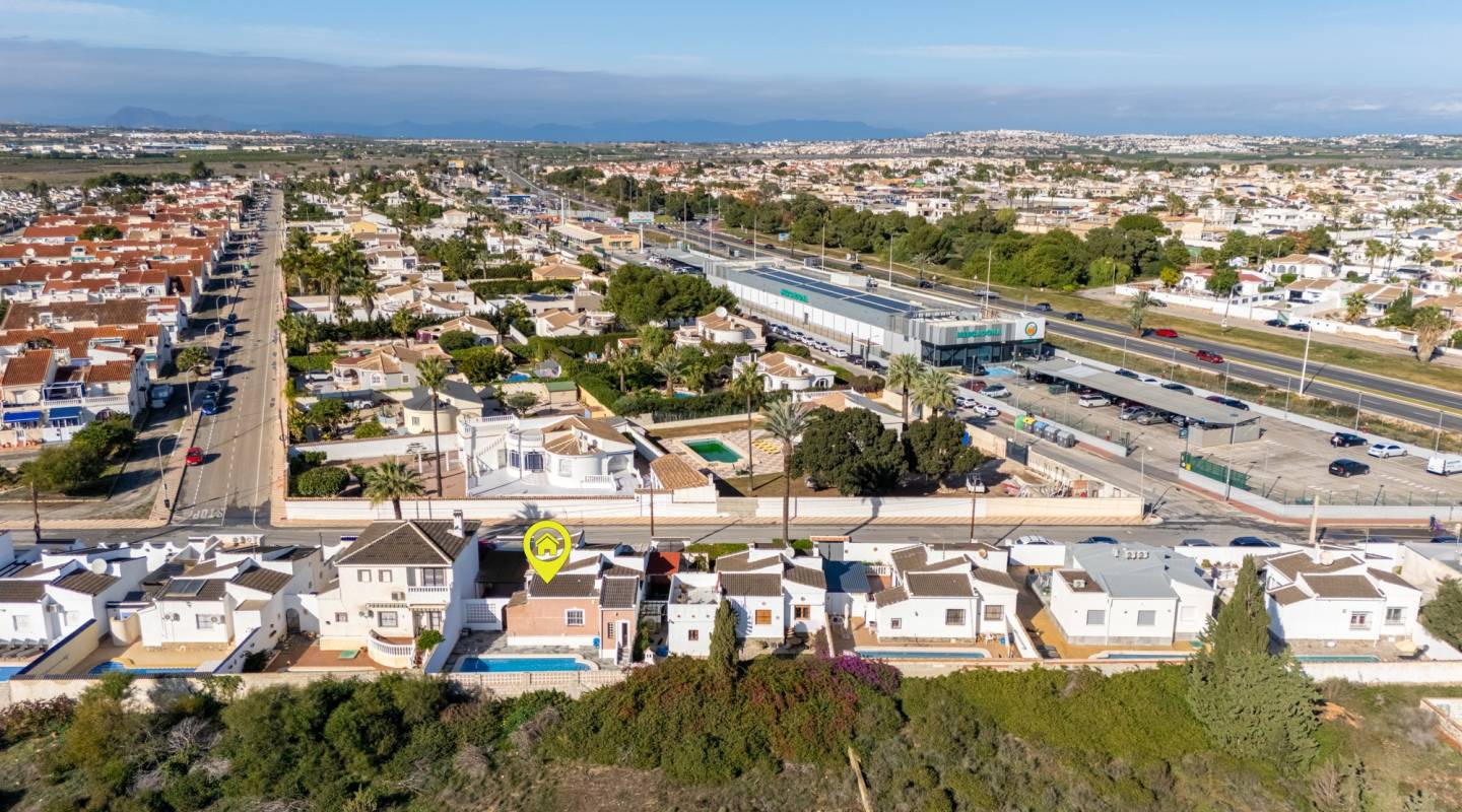 Wederverkoop - Detached Villa - Torrevieja - Urbanización San Luis