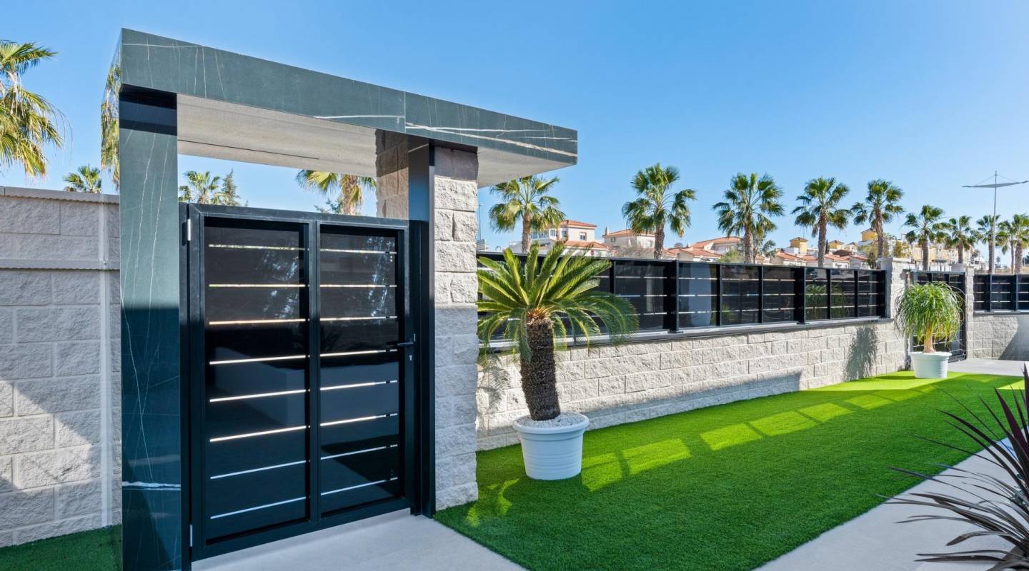 Nueva construcción  - Chalet - Algorfa - La Finca Golf