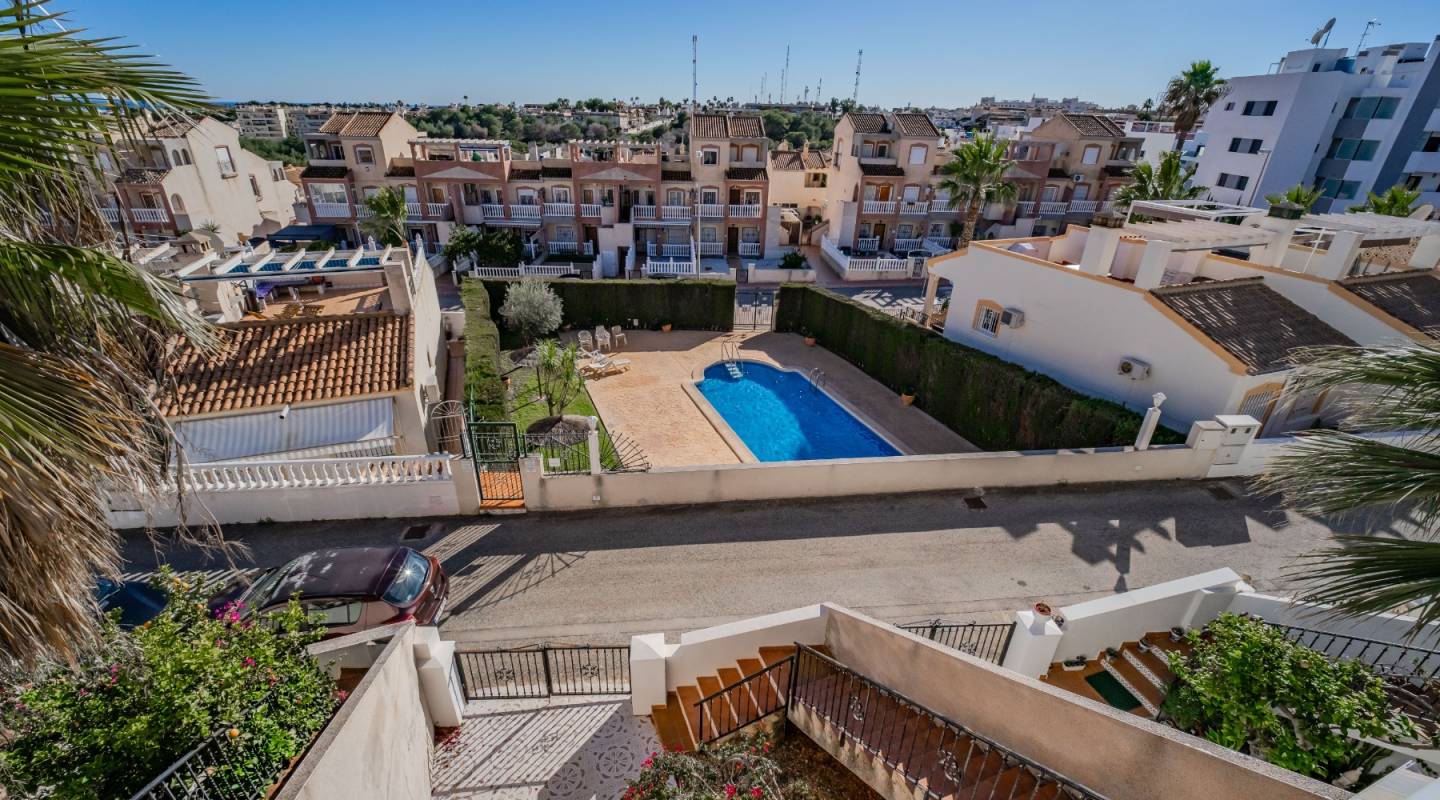 Resale - Townhouse - Villamartin