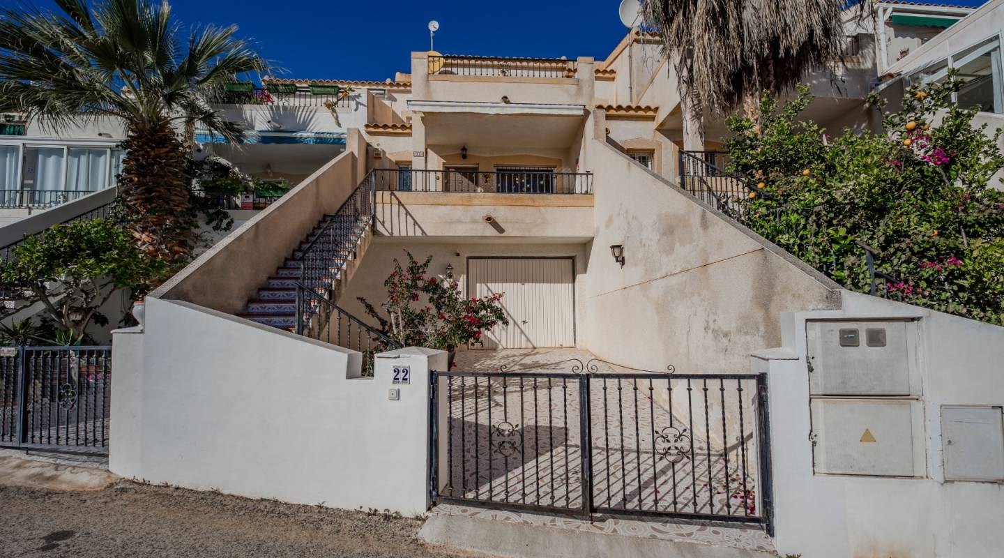 Resale - Townhouse - Villamartin