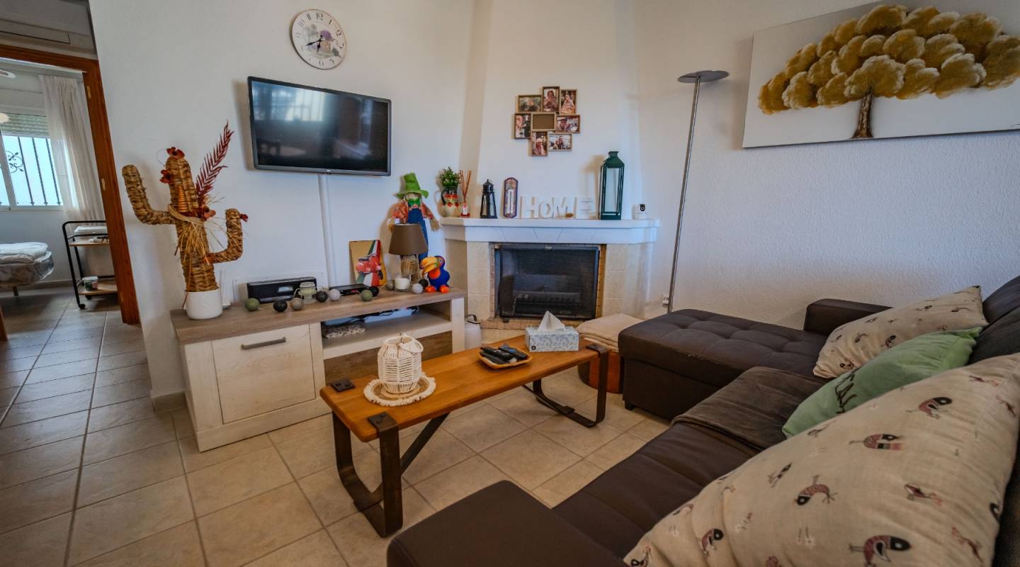 Resale - Townhouse - Villamartin