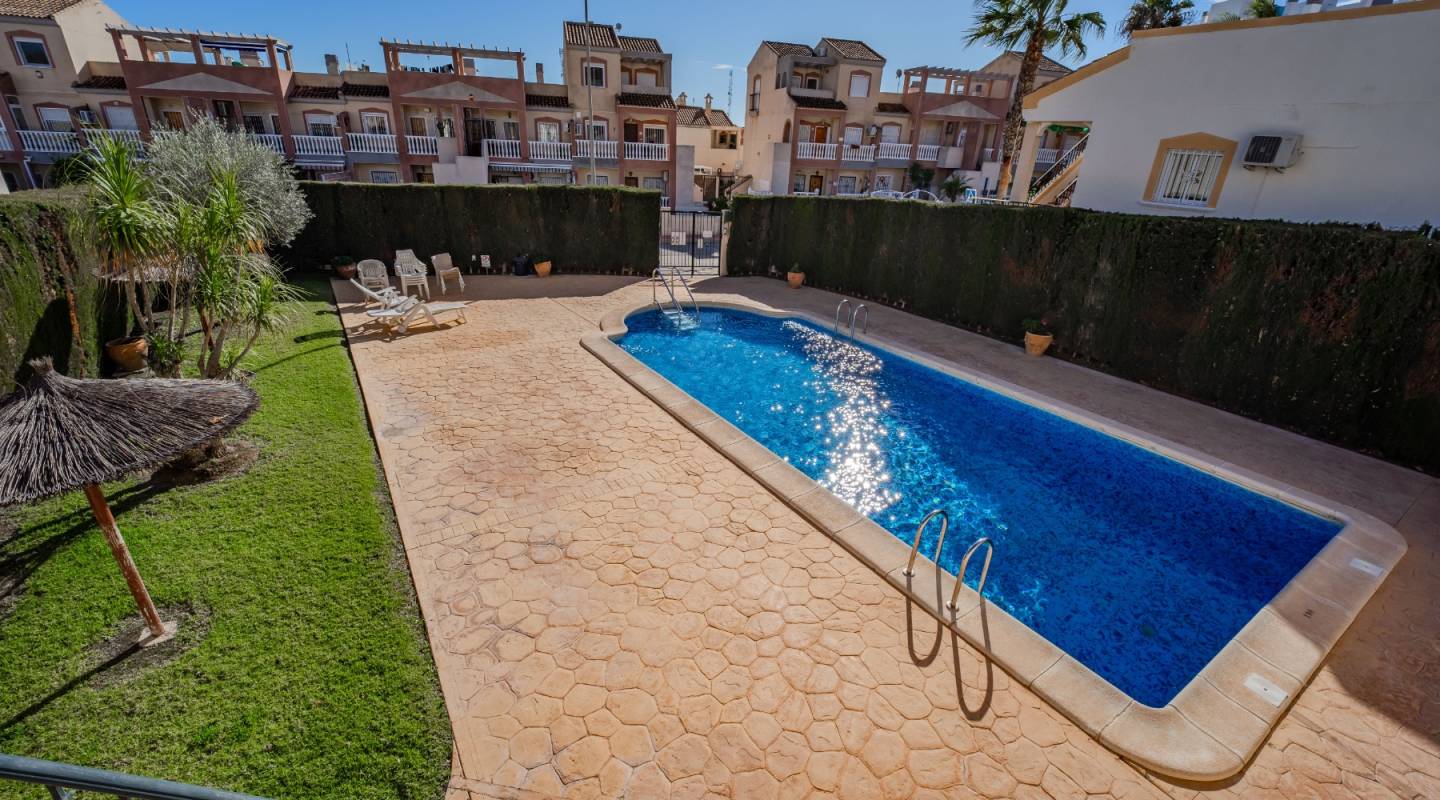 Resale - Townhouse - Villamartin