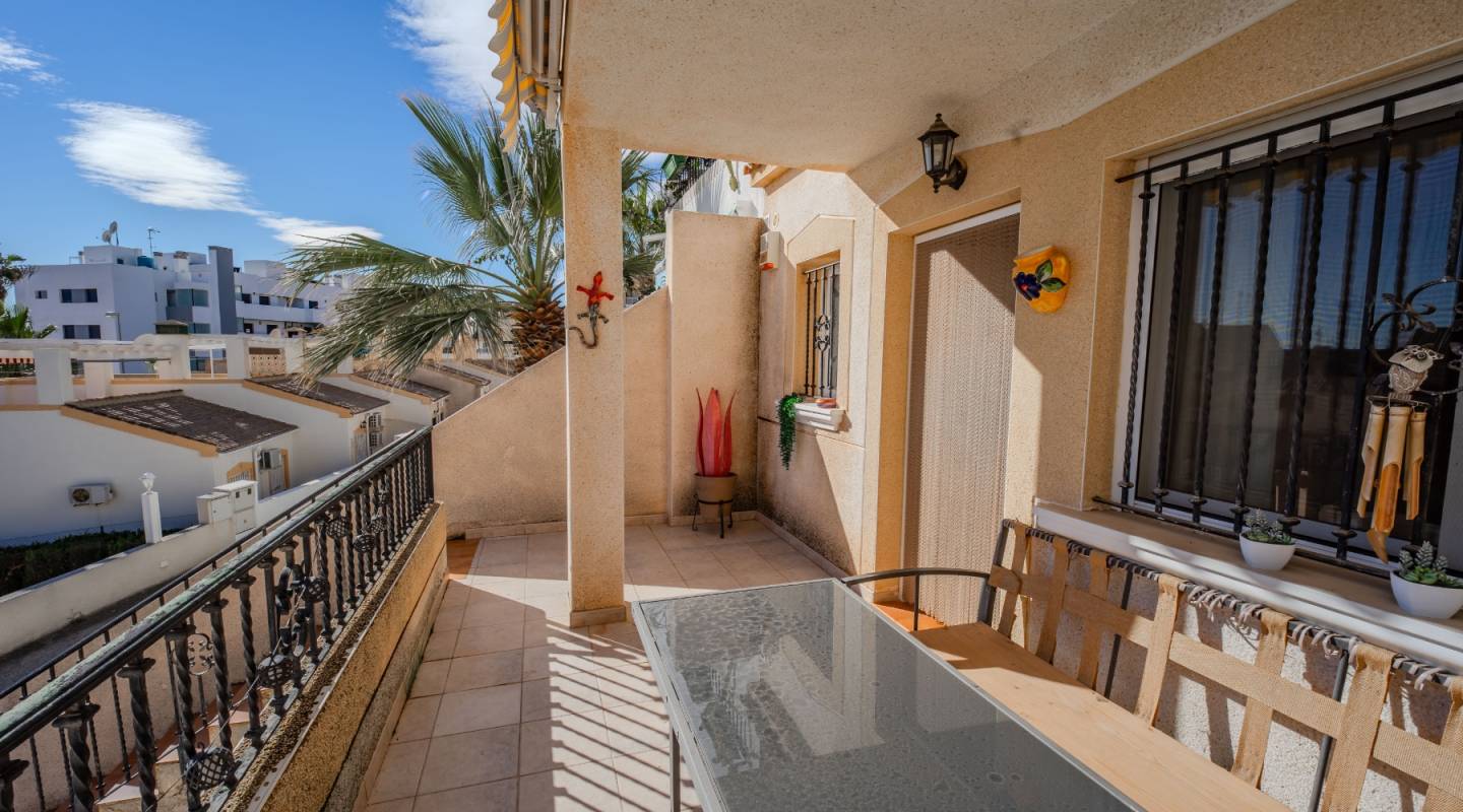 Resale - Townhouse - Villamartin