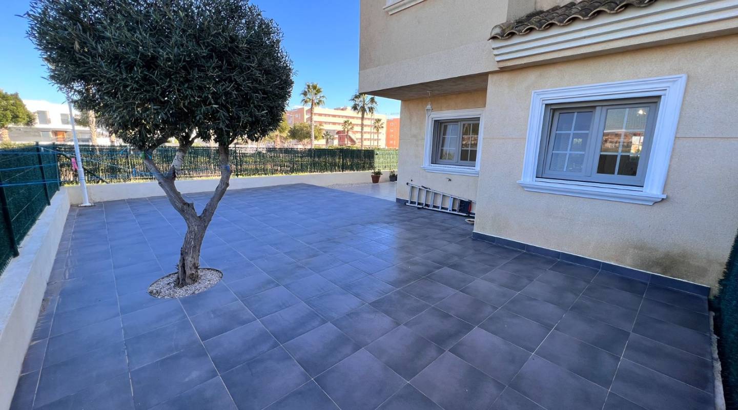 Resale - Apartment flat - Guardamar del Segura - El Raso