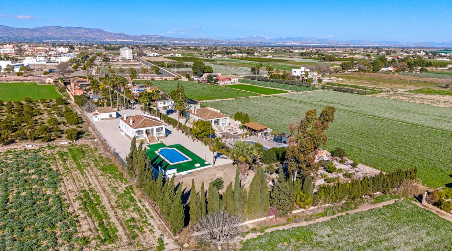 Wederverkoop - Country Property - Dolores