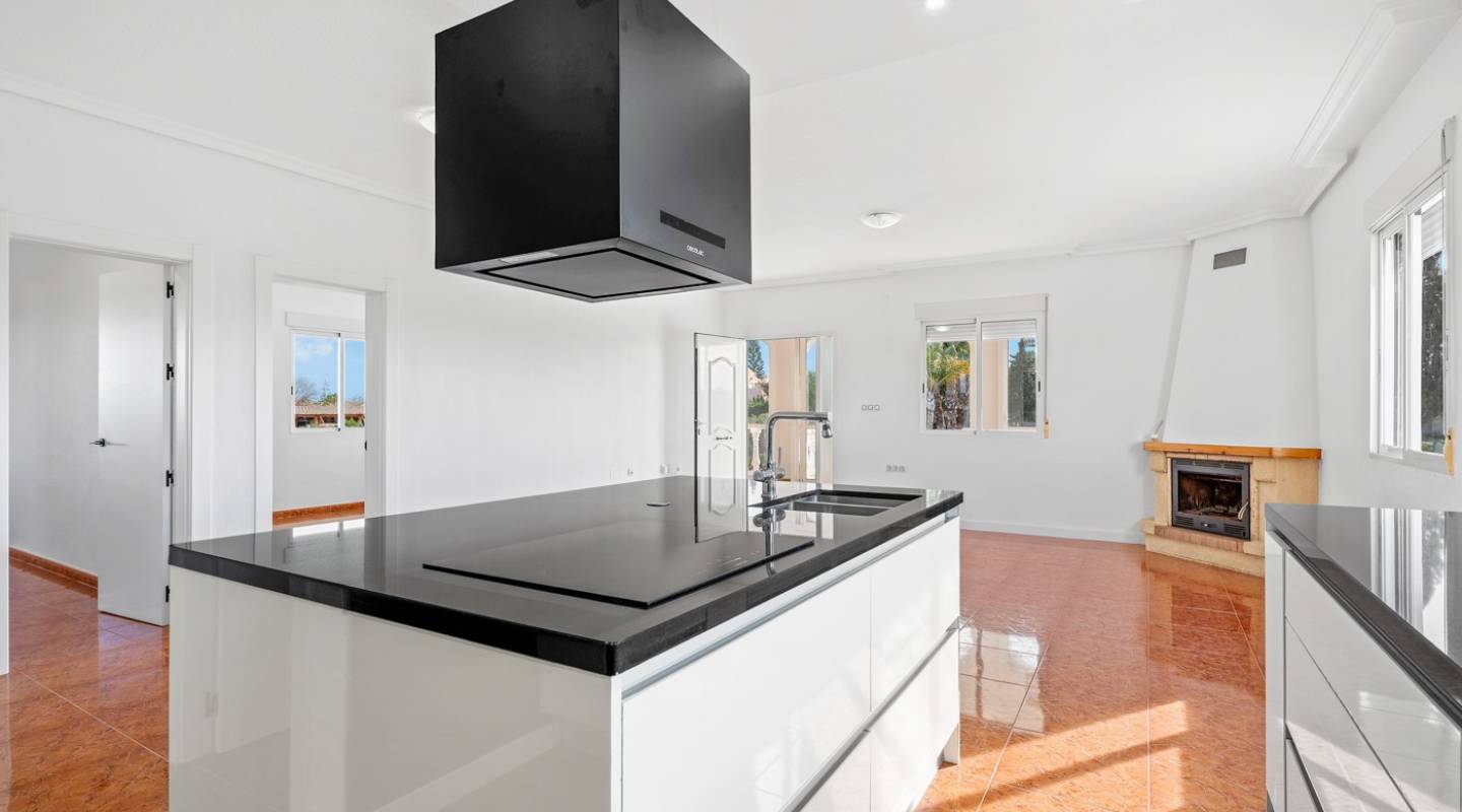 Wederverkoop - Country Property - Dolores