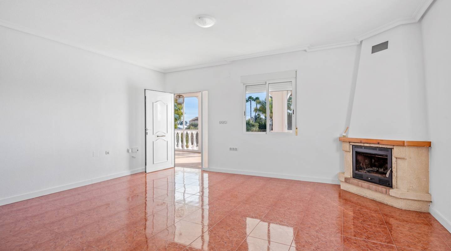 Wederverkoop - Country Property - Dolores