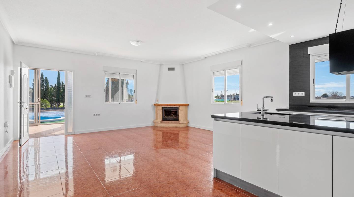 Wederverkoop - Country Property - Dolores