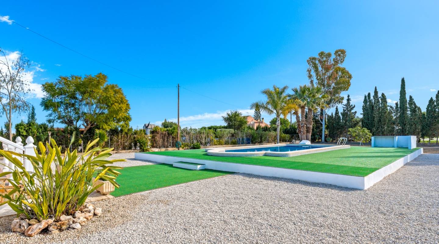 Wederverkoop - Country Property - Dolores