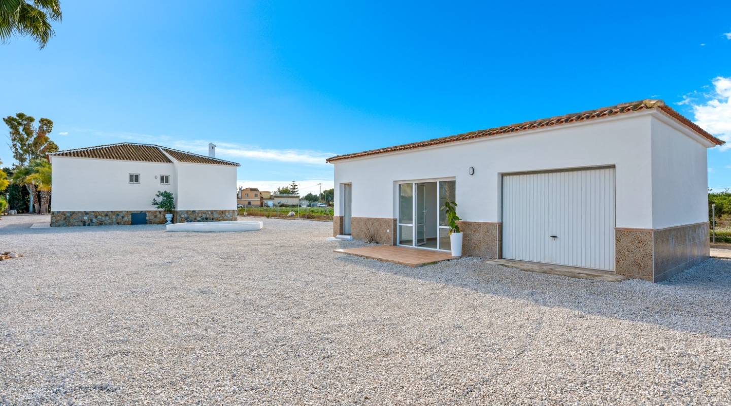 Wederverkoop - Country Property - Dolores