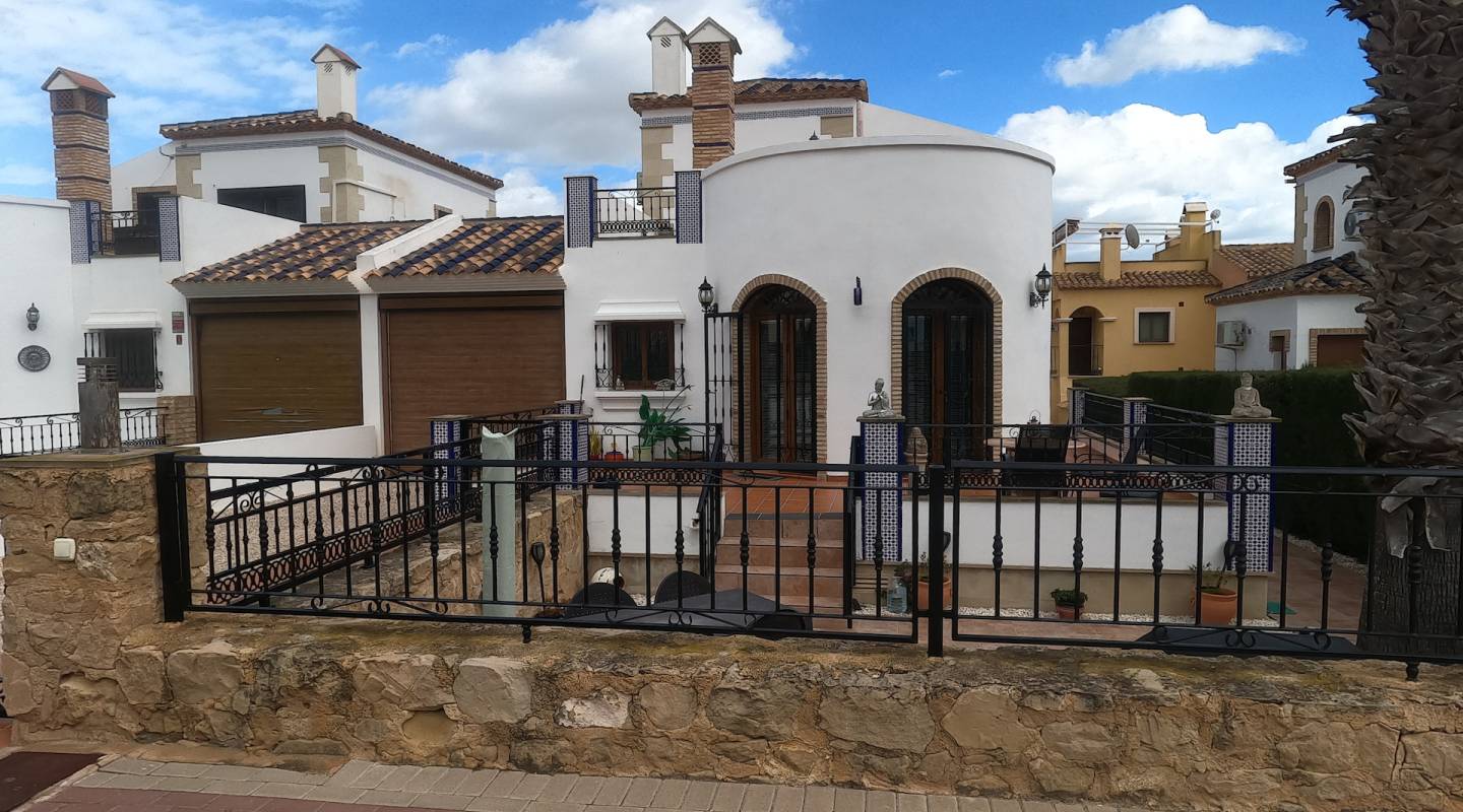 Resale - Villa  - Algorfa - La Finca Golf
