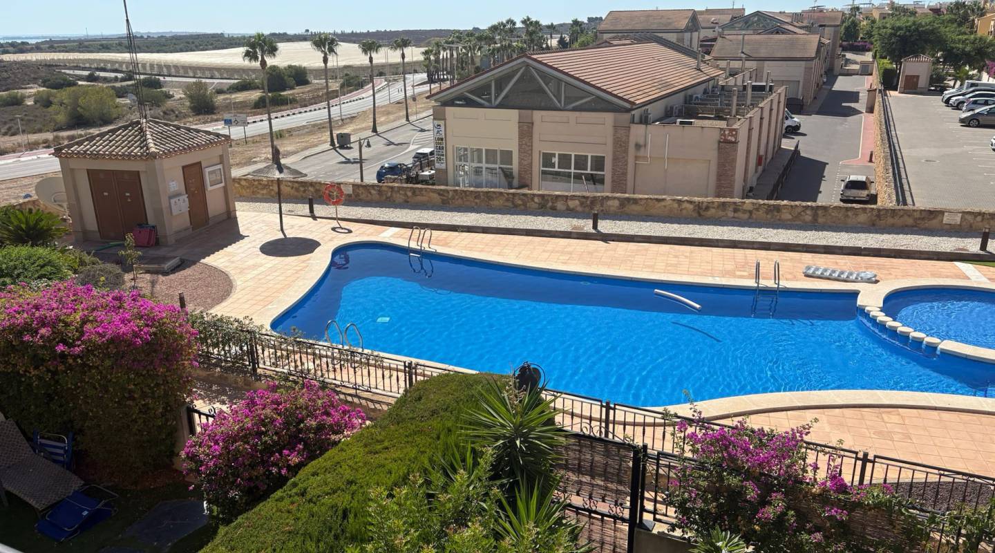 Resale - Villa  - Algorfa - La Finca Golf