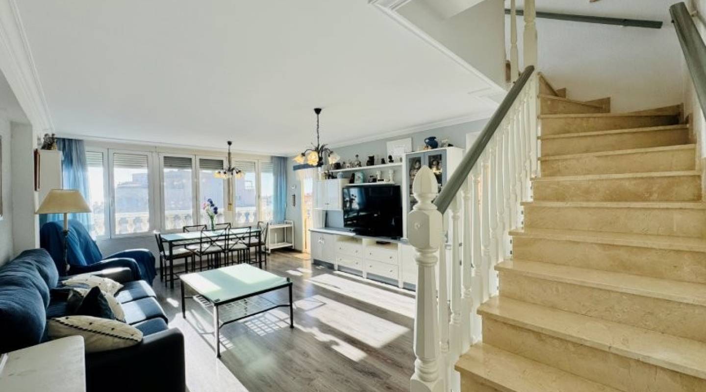 Resale - Penthouse - La Mata - Alanis