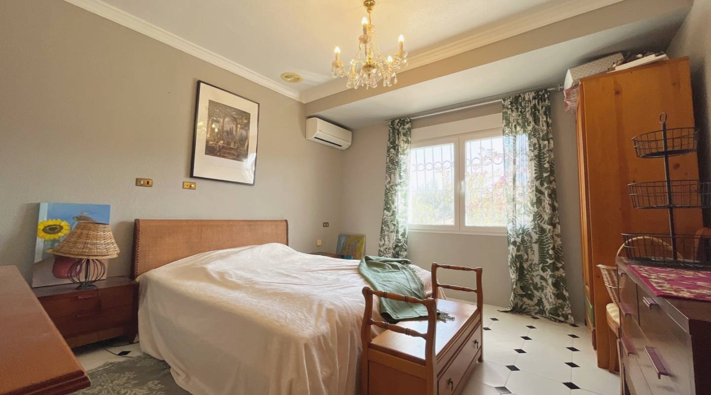 Resale - Finca - Los Alcazares