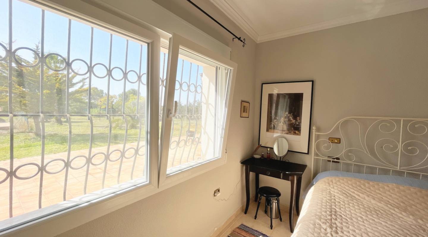 Resale - Finca - Los Alcazares