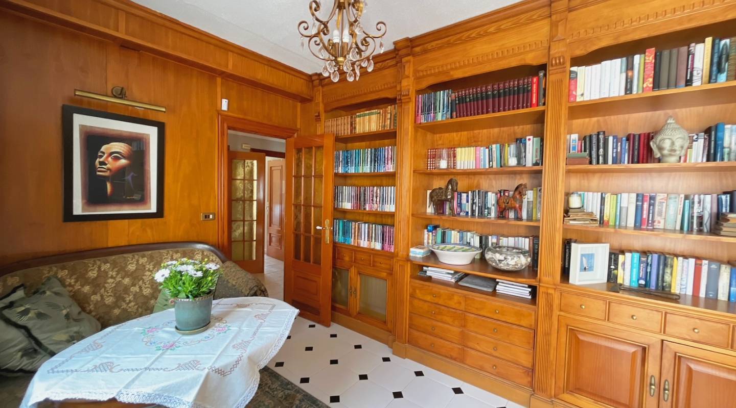 Resale - Finca - Los Alcazares