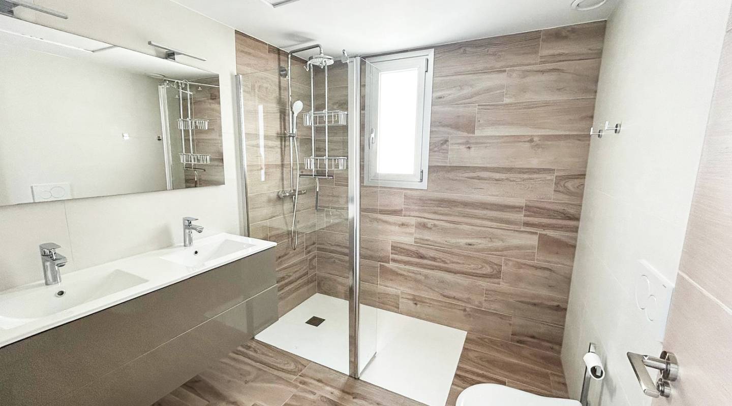 Resale - Villa  - Guardamar del Segura - El Raso, Guardamar