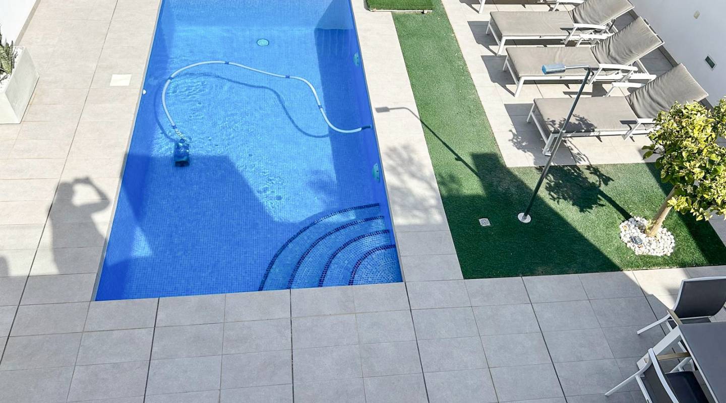 Resale - Villa  - Guardamar del Segura - El Raso, Guardamar