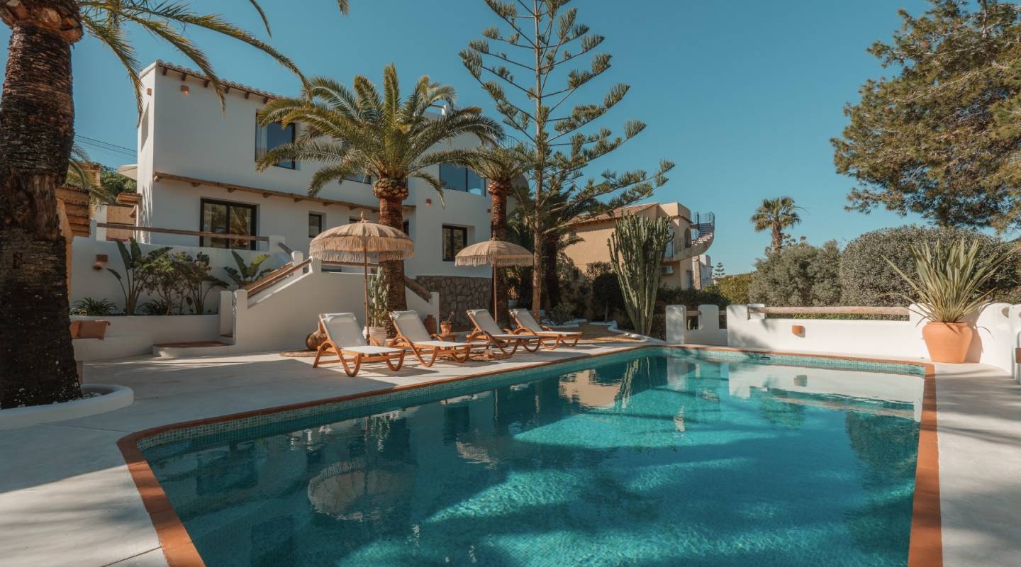Resale - Villa  - Javea - Alicante