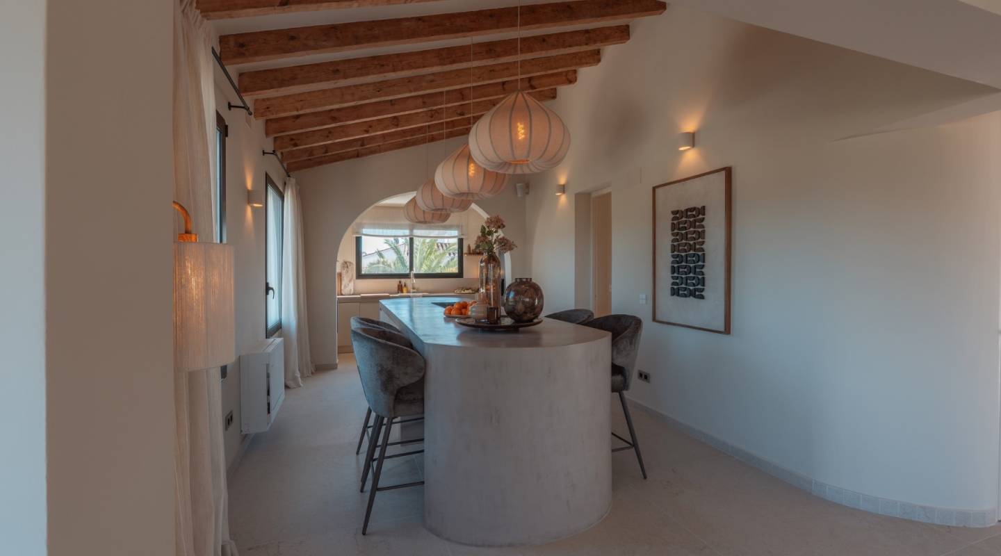 Resale - Villa  - Javea - Alicante