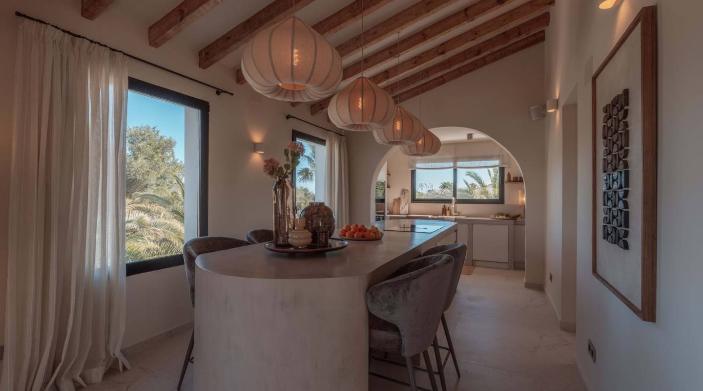 Resale - Villa  - Javea - Alicante