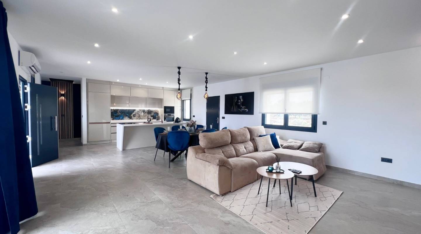 Återförsäljning - Villa - Ciudad Quesada