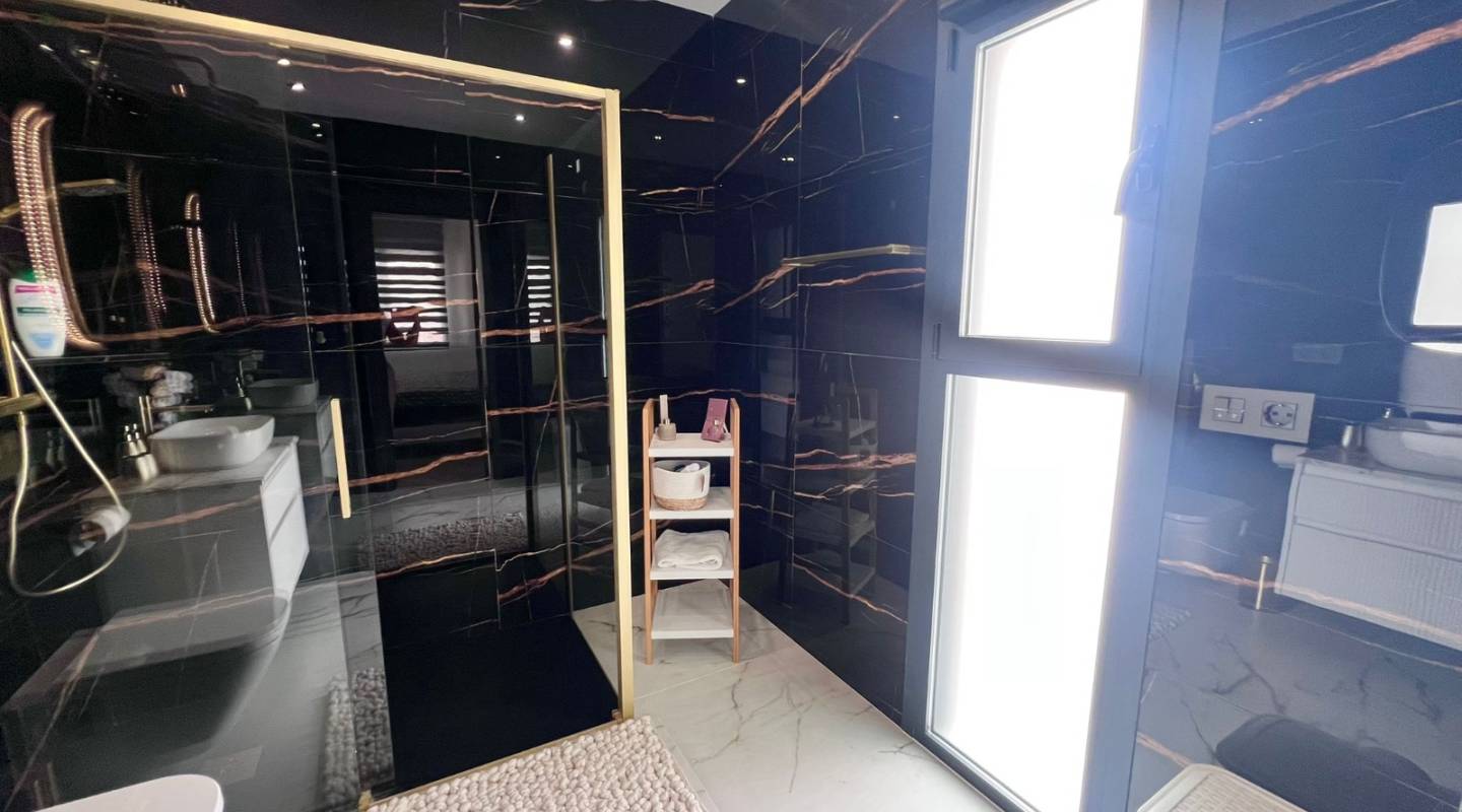 Återförsäljning - Villa - Ciudad Quesada