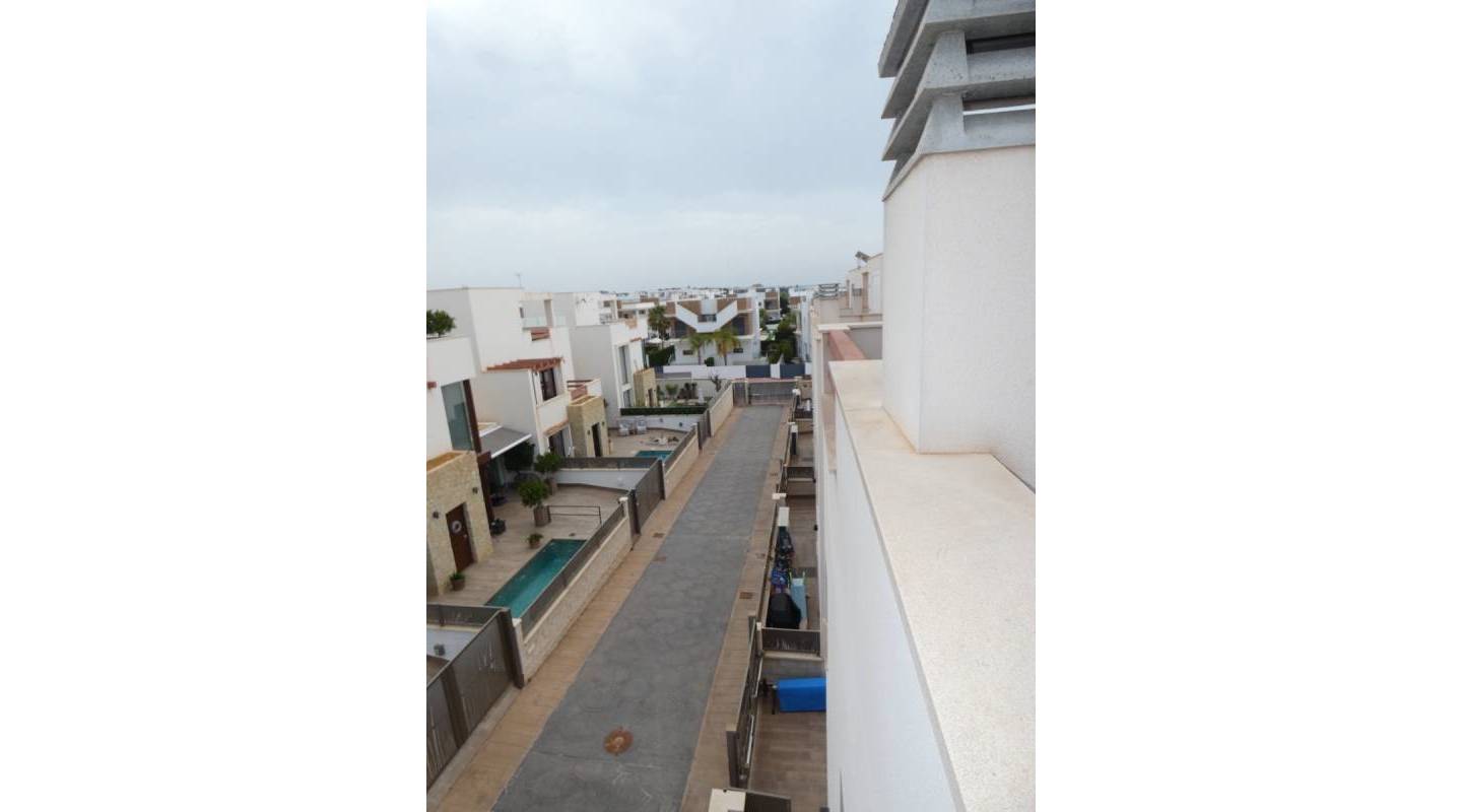 Återförsäljning - Villa - Ciudad Quesada