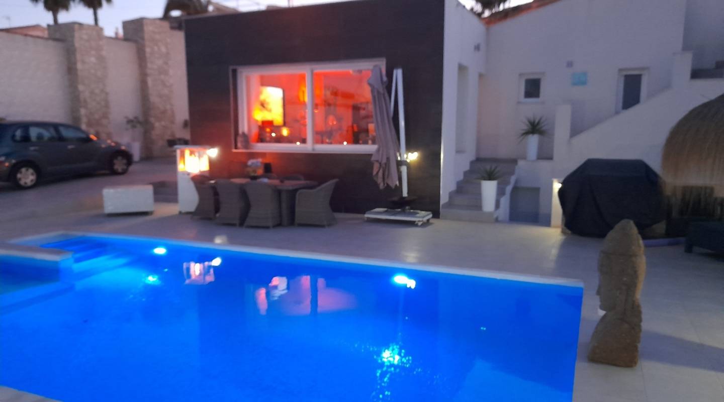 Resale - Villa  - Ciudad Quesada