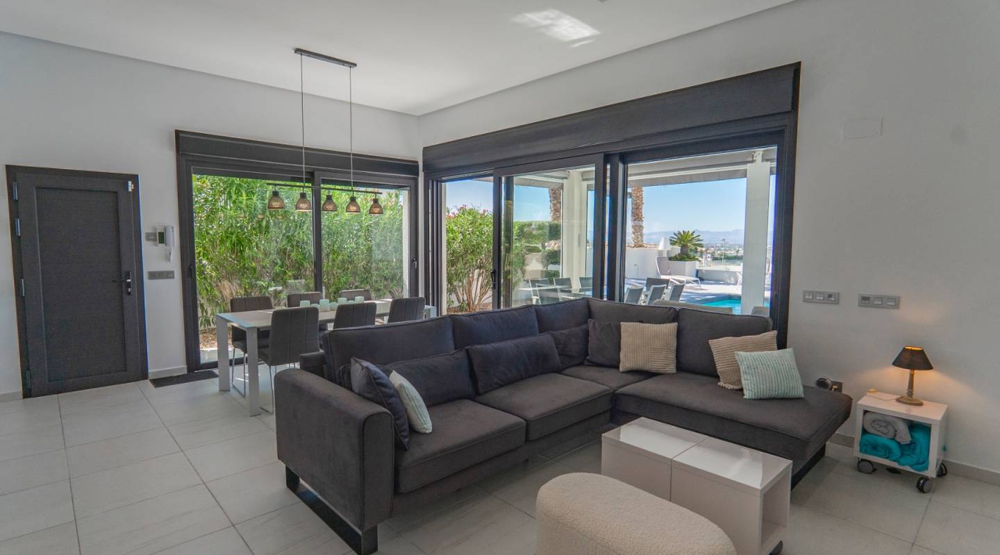 Resale - Villa  - Ciudad Quesada - Benijofar