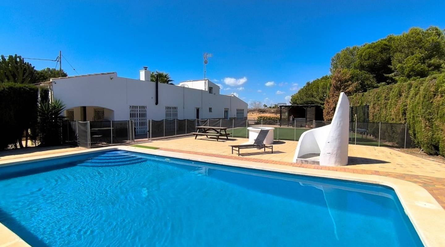 Resale - Finca - Benijofar - Alicante
