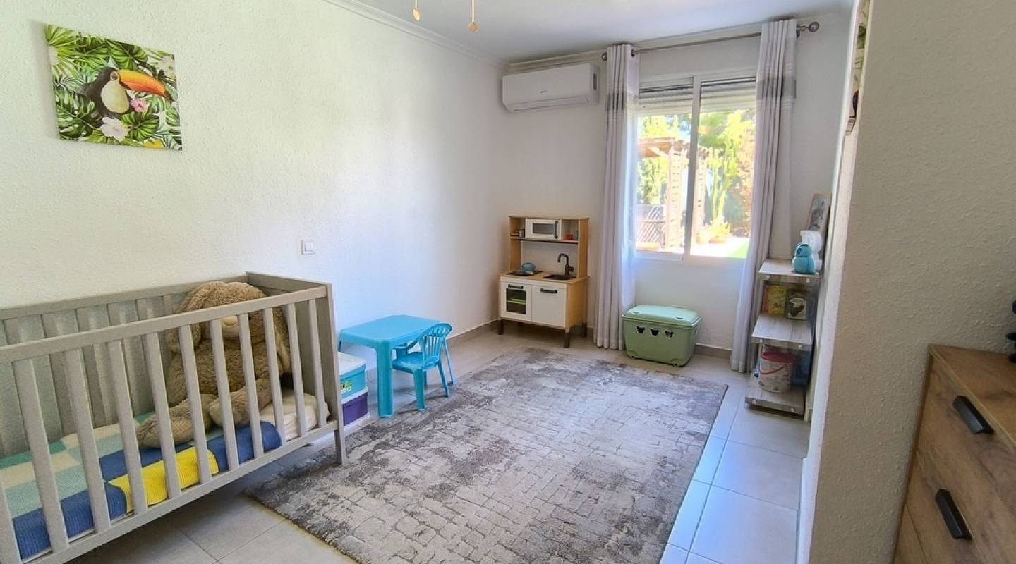 Resale - Finca - Benijofar - Alicante