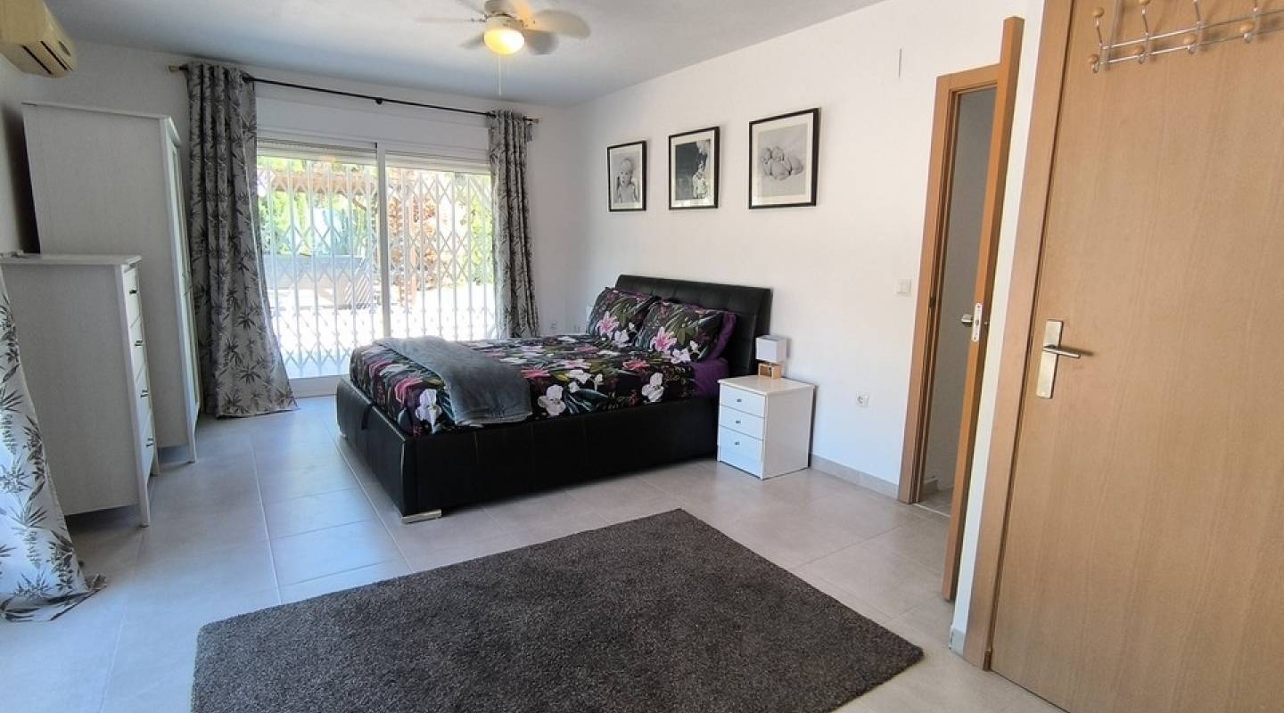 Resale - Finca - Benijofar - Alicante