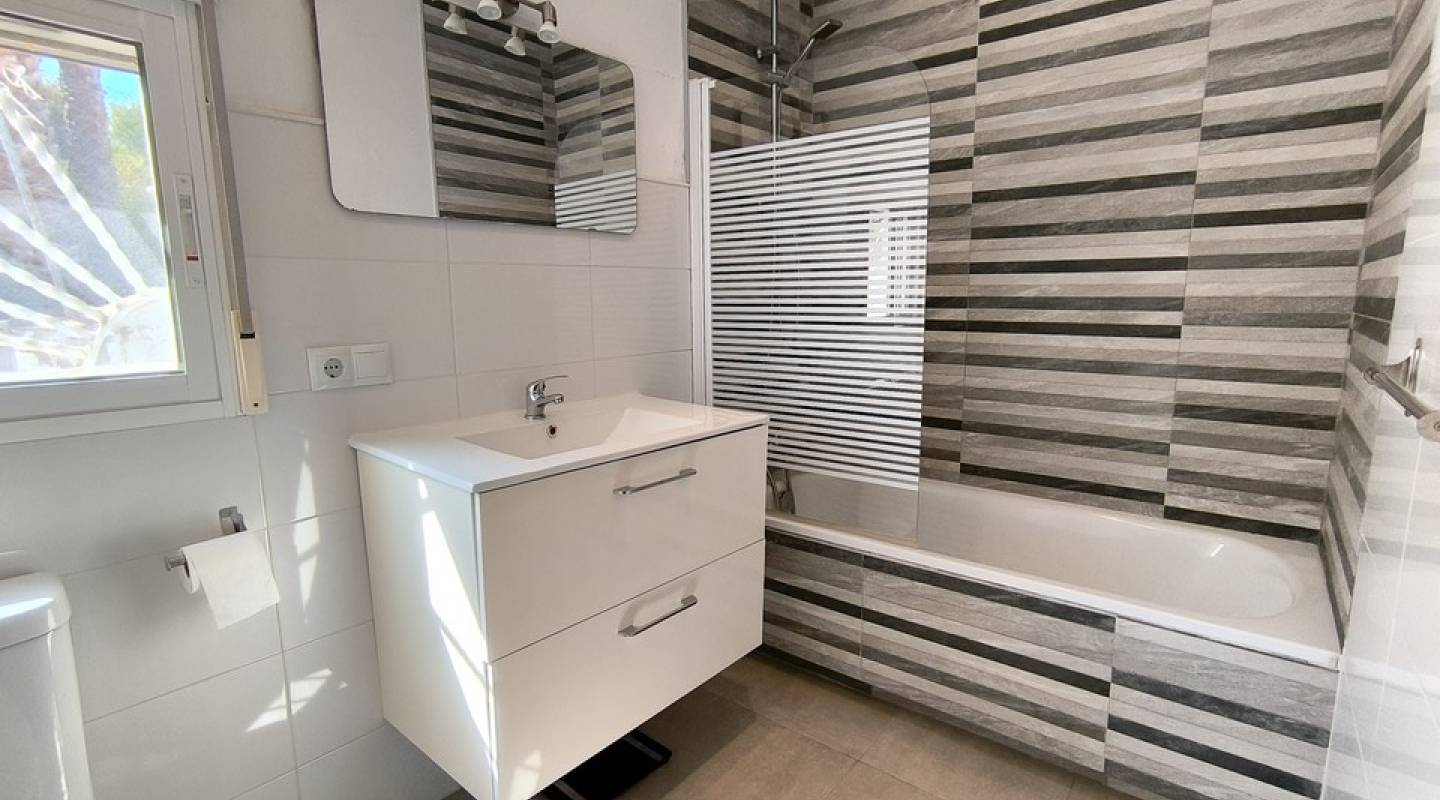 Resale - Finca - Benijofar - Alicante